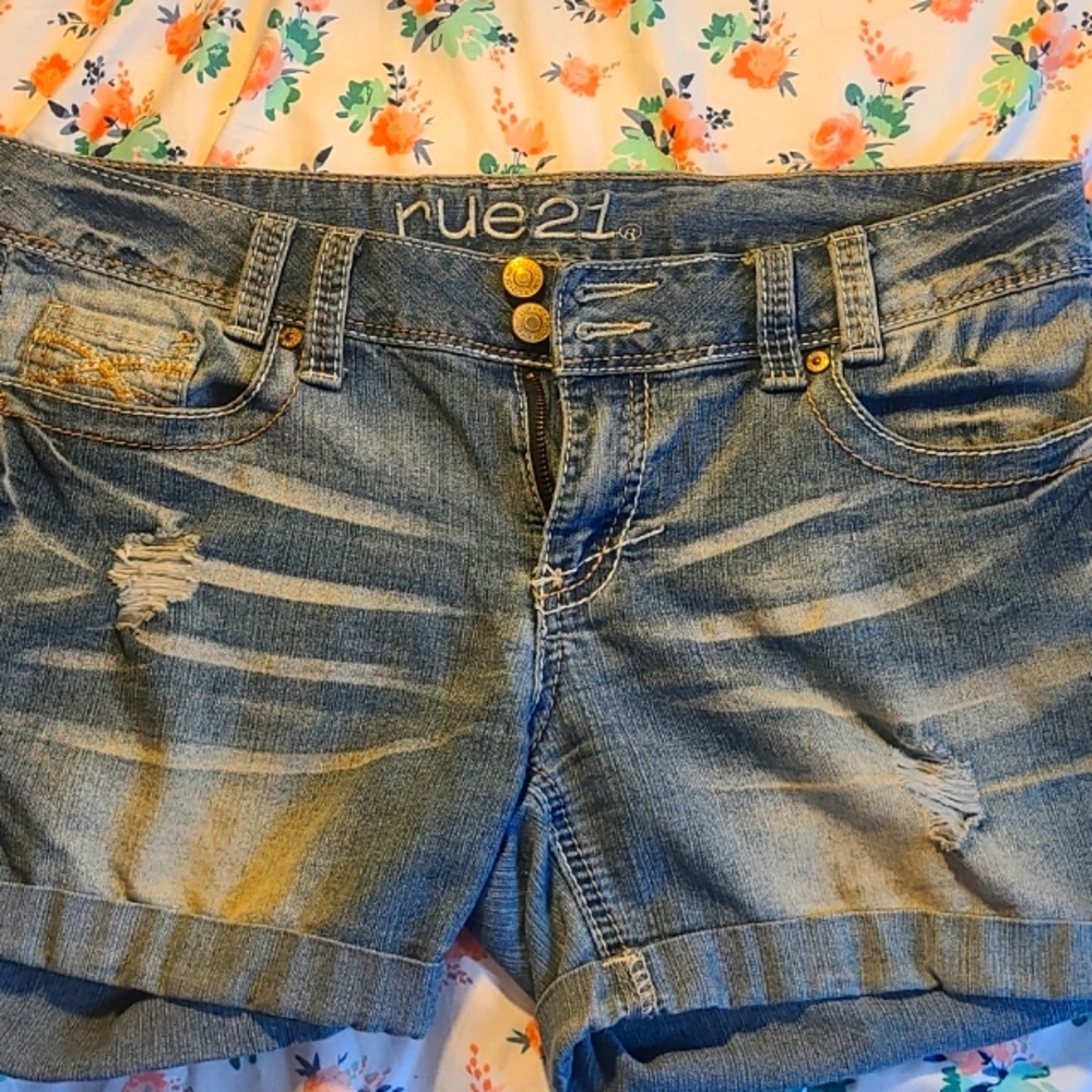 RUE 21 SIZE 9/10 BLUE JEAN SHORTS
